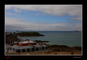 Saint-Malo (et l'océan) depuis les remparts